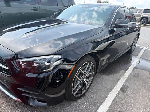 Used 2022 Mercedes-Benz E 450 4MATIC Sedan image 4