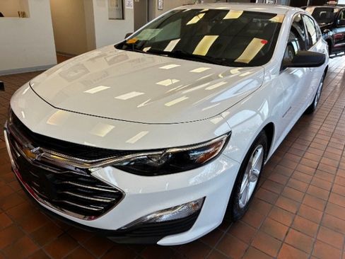 Used 2023 Chevrolet Malibu LS FWD image 8