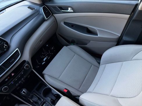 Used 2019 Hyundai Tucson SE w/ Cargo Package image 17