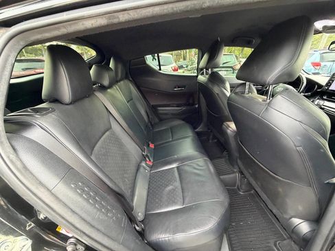 Used 2019 Toyota C-HR Limited image 12