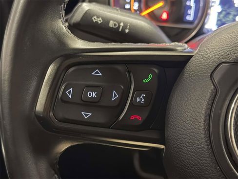 Used 2018 Jeep Wrangler Sport S image 16