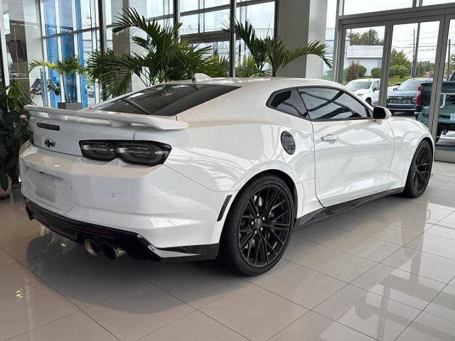 Used 2020 Chevrolet Camaro ZL1 RWD image 4