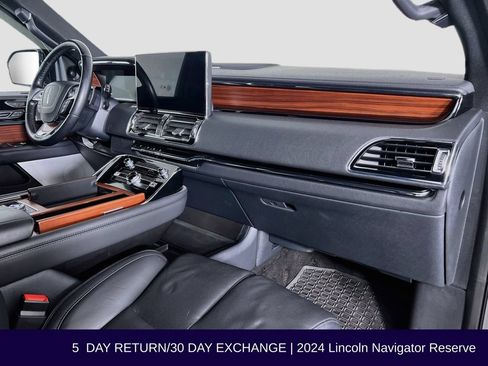Used 2024 Lincoln Navigator Reserve AWD/4WD image 37