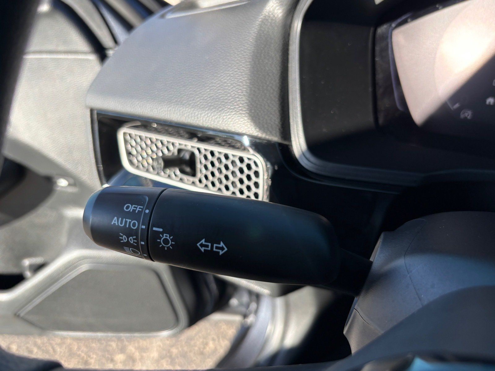 Used 2025 Honda Civic LX image 24