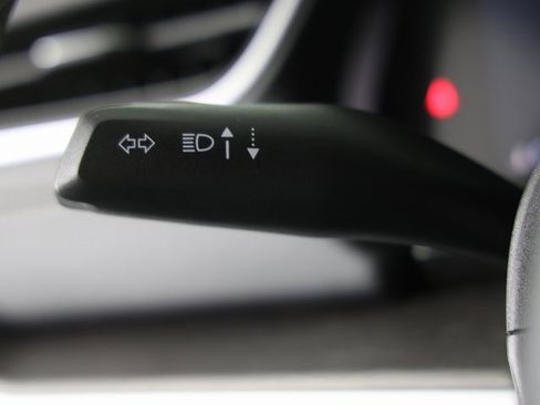 Used 2025 Jeep Grand Cherokee L Limited w/ Black Appearance Package image 27