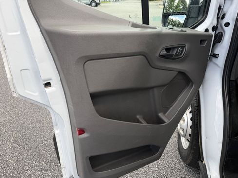 Used 2023 Ford Transit 250 Medium Roof AWD image 18