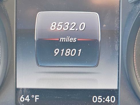 Used 2018 Mercedes-Benz GLC 300 4MATIC image 24