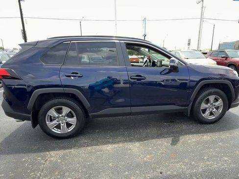 Used 2022 Toyota RAV4 XLE AWD/4WD image 9