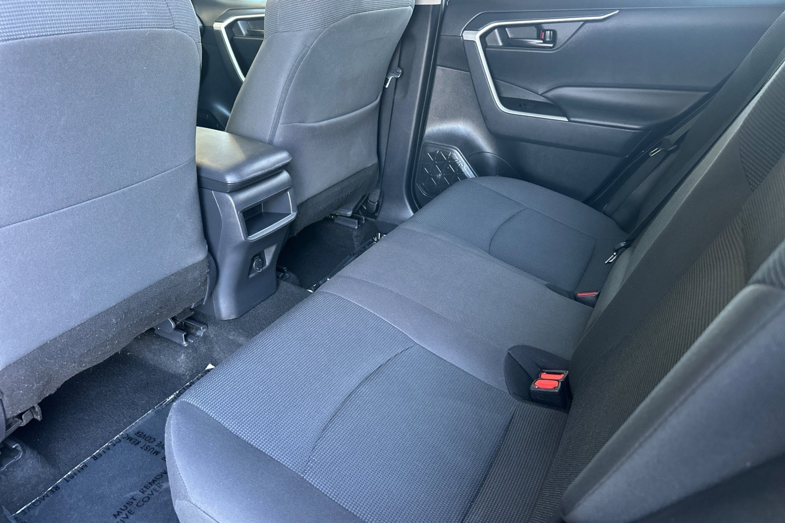 Used 2021 Toyota RAV4 LE w/ Carpet Mat Package (TMS) FWD image 11