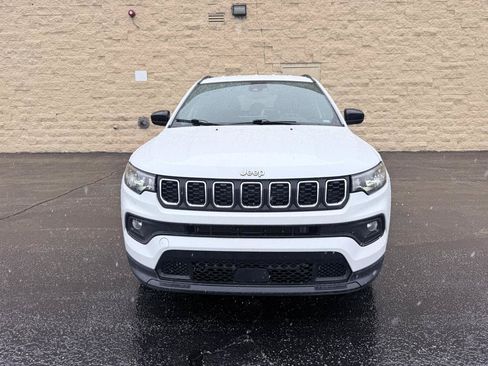 Used 2024 Jeep Compass Latitude AWD/4WD image 6