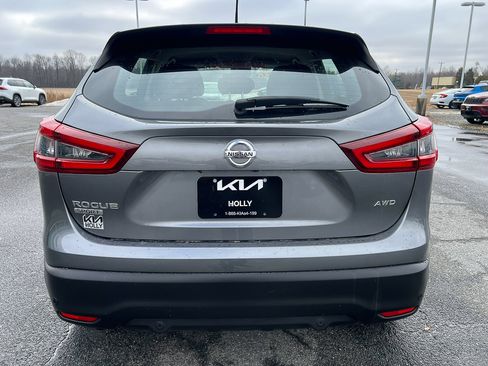 Used 2021 Nissan Rogue Sport S image 4