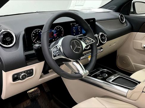 New 2026 Mercedes-Benz GLA 250 4MATIC image 8