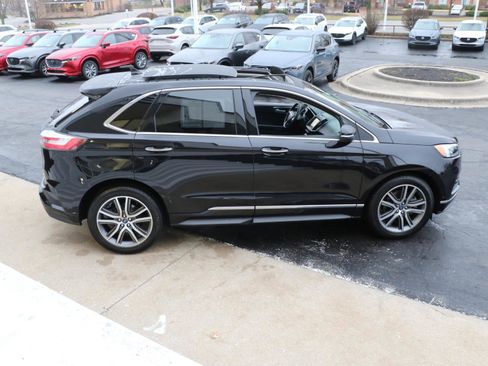Used 2019 Ford Edge Titanium w/ Equipment Group 301A image 5