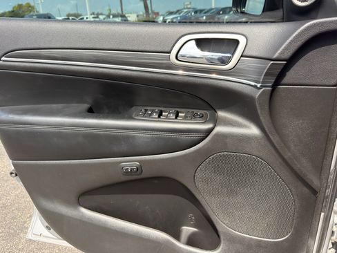 Used 2021 Jeep Grand Cherokee Limited RWD image 24