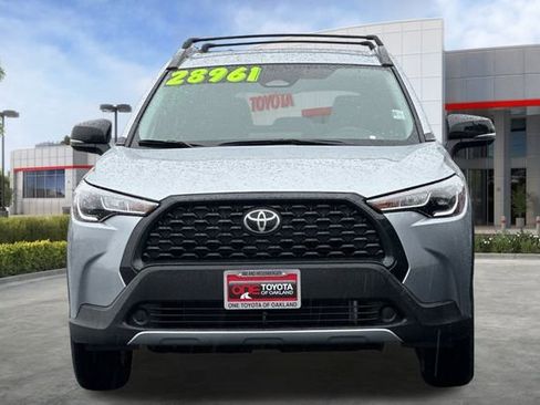 Used 2025 Toyota Corolla Cross LE image 10