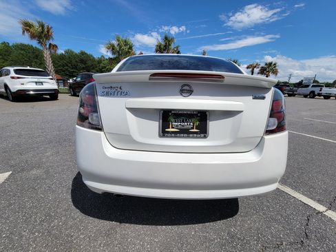 Used 2012 Nissan Sentra 2.0 SR w/ Special Edition Pkg FWD image 11