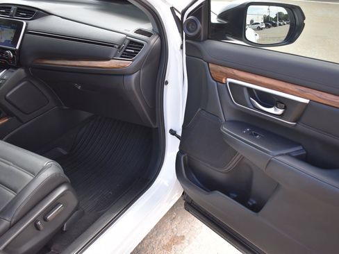 Used 2020 Honda CR-V Touring image 19