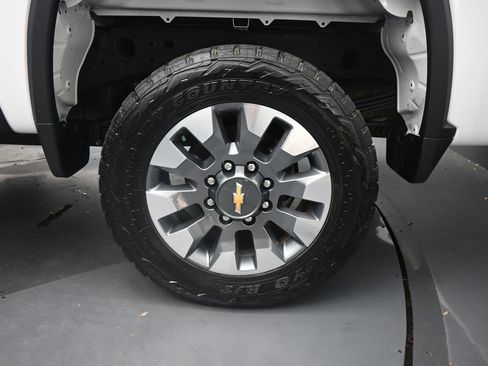 Used 2022 Chevrolet Silverado 2500 Custom w/ Custom Convenience Package image 25