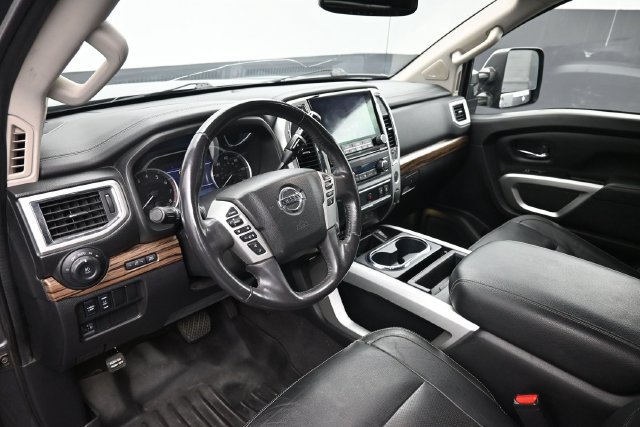 Used 2021 Nissan Titan SL w/ Moonroof Package AWD/4WD image 16