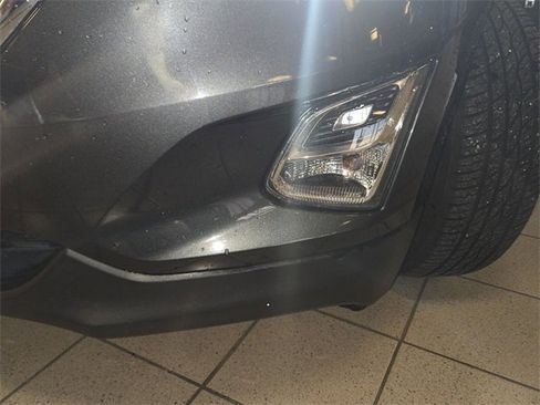 Used 2019 Chevrolet Equinox LT w/ Driver Convenience Package image 26