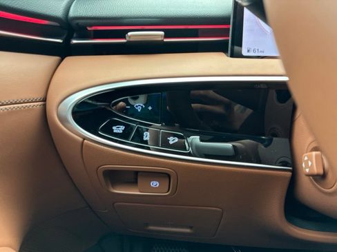 New 2026 Genesis GV70 2.5T Advanced AWD/4WD image 15