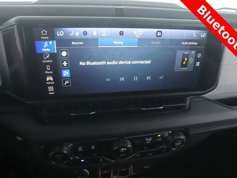 Used 2025 Jeep Wrangler Unlimited Sahara w/ Safety Group AWD/4WD image 5