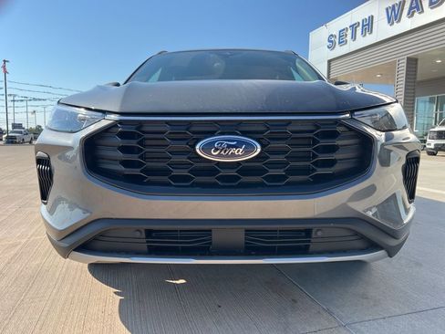 New 2026 Ford Escape ST-Line w/ Tech Pack #1 FWD image 9