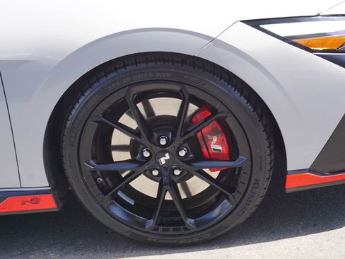 Used 2024 Hyundai Elantra N image 10