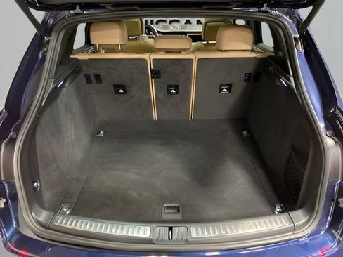 Used 2021 Porsche Macan AWD/4WD image 25