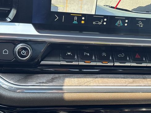 Used 2023 Chevrolet Silverado 1500 LTZ w/ LTZ Premium Package image 40