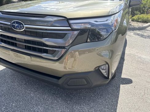 Used 2025 Subaru Forester Premium w/ Convenience Package #1 image 9