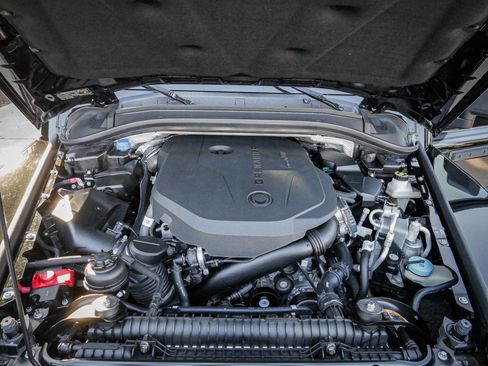 Used 2024 INEOS Grenadier Fieldmaster Edition image 33