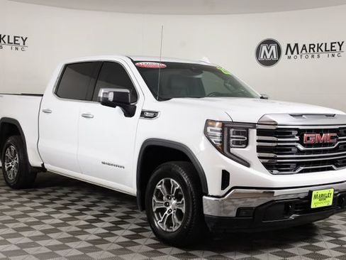 Certified 2025 GMC Sierra 1500 SLT AWD/4WD image 1