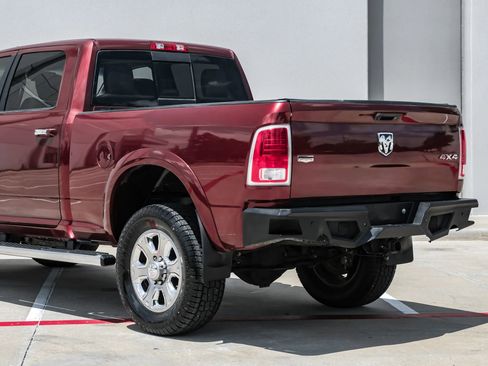 Used 2018 RAM 2500 Laramie w/ Convenience Group AWD/4WD image 16