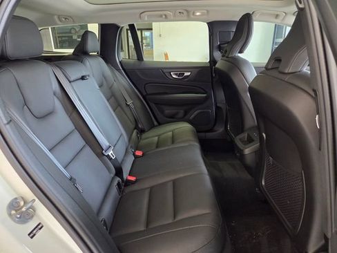 Certified 2026 Volvo V60 B5 Cross Country Plus w/ Protection Package Premier AWD/4WD image 24