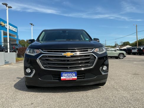Certified 2021 Chevrolet Traverse LT w/ LT Premium Package image 3