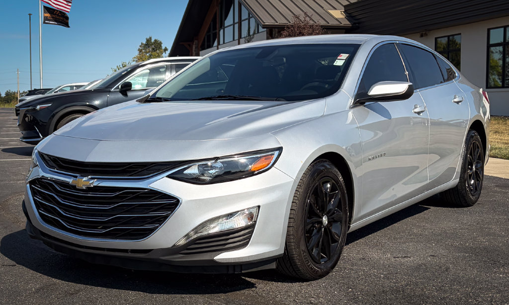 Used 2020 Chevrolet Malibu LT FWD image 14