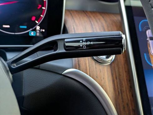 Certified 2025 Mercedes-Benz GLC 300 image 15