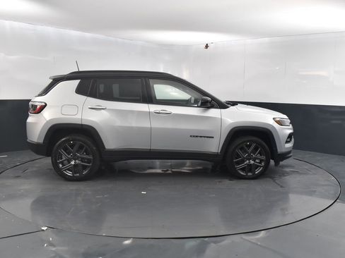 New 2026 Jeep Compass Limited w/ Sun, Sound & Navigation Group image 8