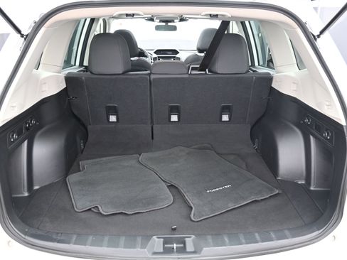 Used 2023 Subaru Forester Premium image 22