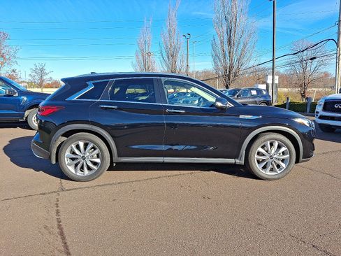 Certified 2022 INFINITI QX50 Luxe image 7