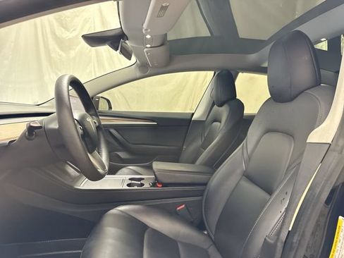 Used 2022 Tesla Model 3 RWD image 11