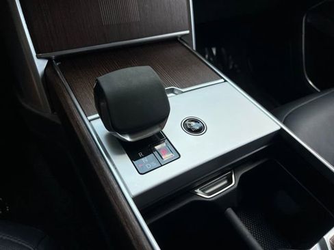 Used 2024 Land Rover Range Rover Long Wheelbase Autobiography image 43