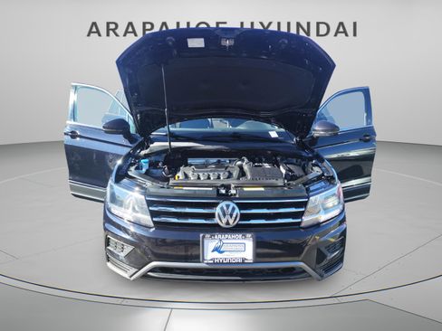 Used 2021 Volkswagen Tiguan SE image 12