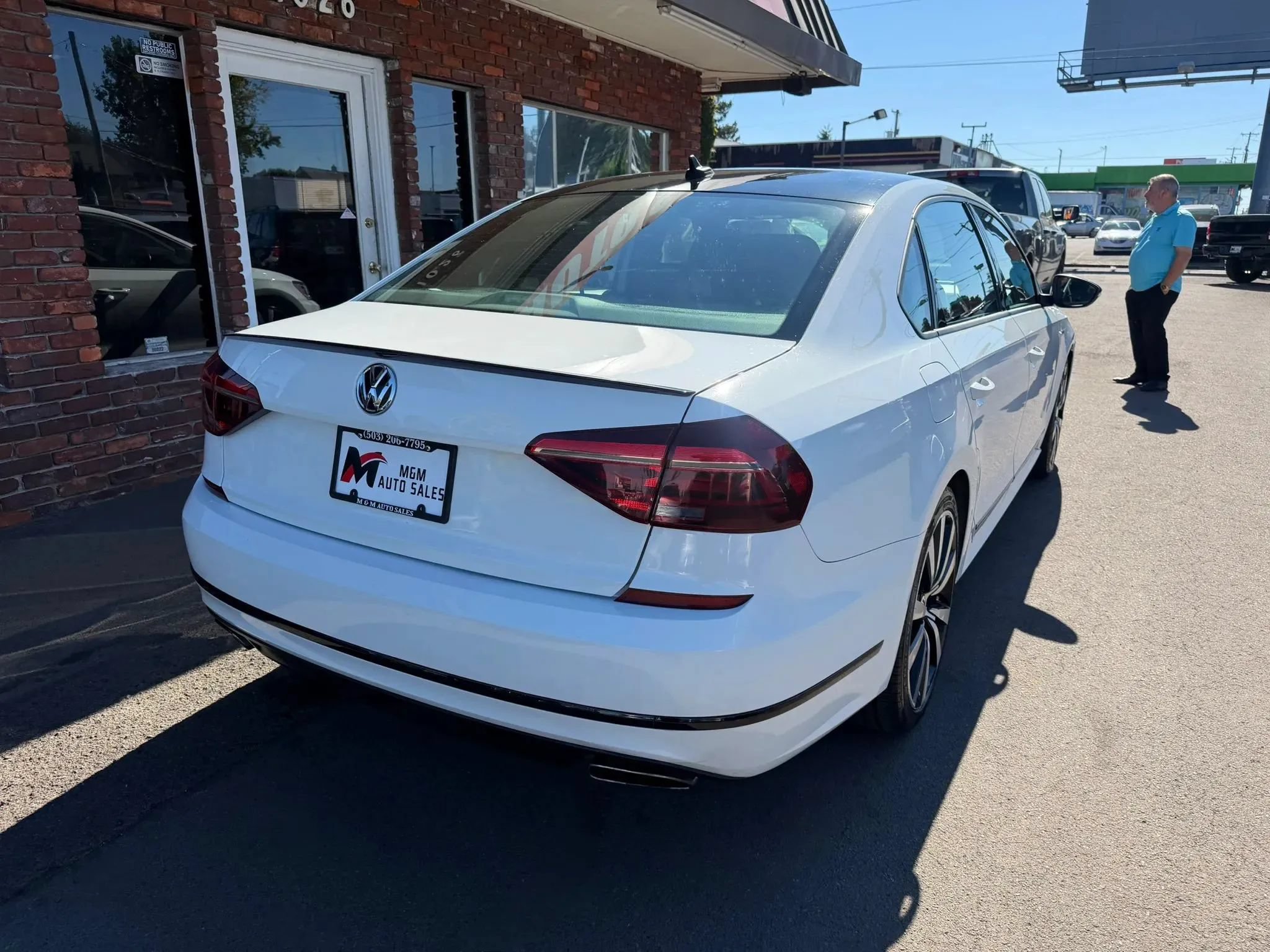 Used 2018 Volkswagen Passat GT FWD image 3