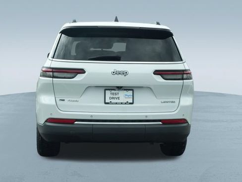Used 2022 Jeep Grand Cherokee L Limited AWD/4WD image 8