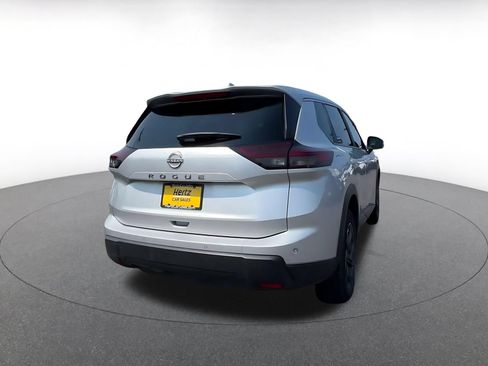 Used 2025 Nissan Rogue SV FWD image 15