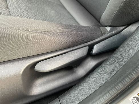 Used 2025 Toyota Prius LE image 23