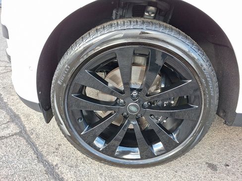 Used 2023 Land Rover Range Rover Sport SE image 9