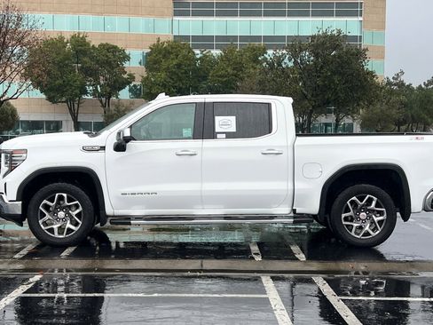 Used 2024 GMC Sierra 1500 SLT w/ SLT Premium Plus Package image 7